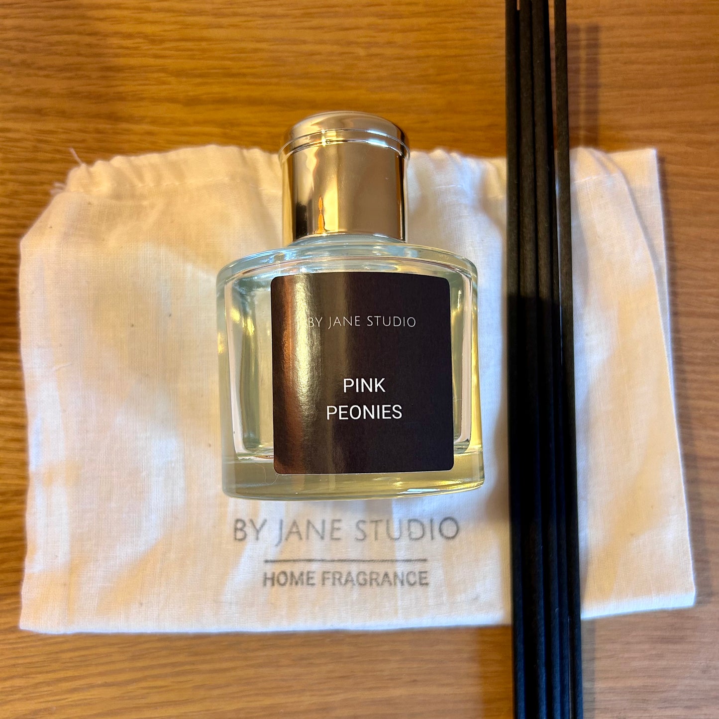 POMEGRANATE NOIR — Classic Reed Diffuser