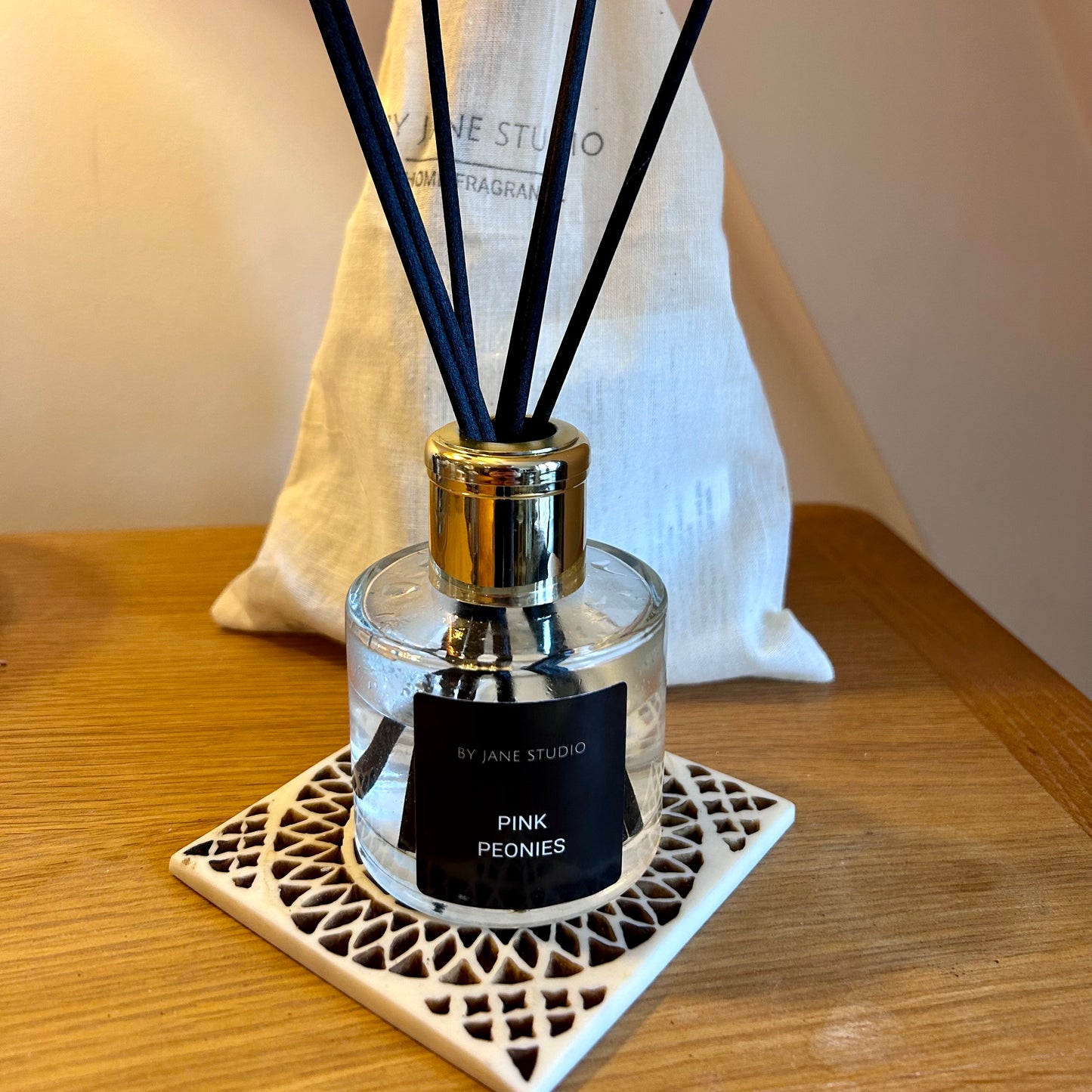 POMEGRANATE NOIR — Classic Reed Diffuser